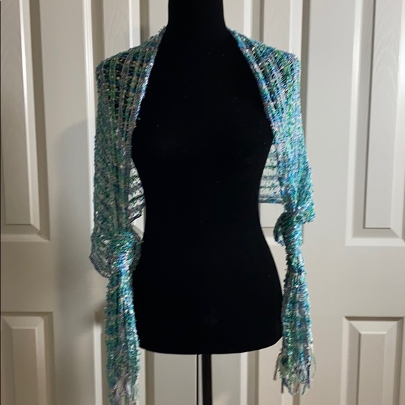 End of year Clearance Sale!  
Beautiful and delicate scarf - Picture 5 of 8